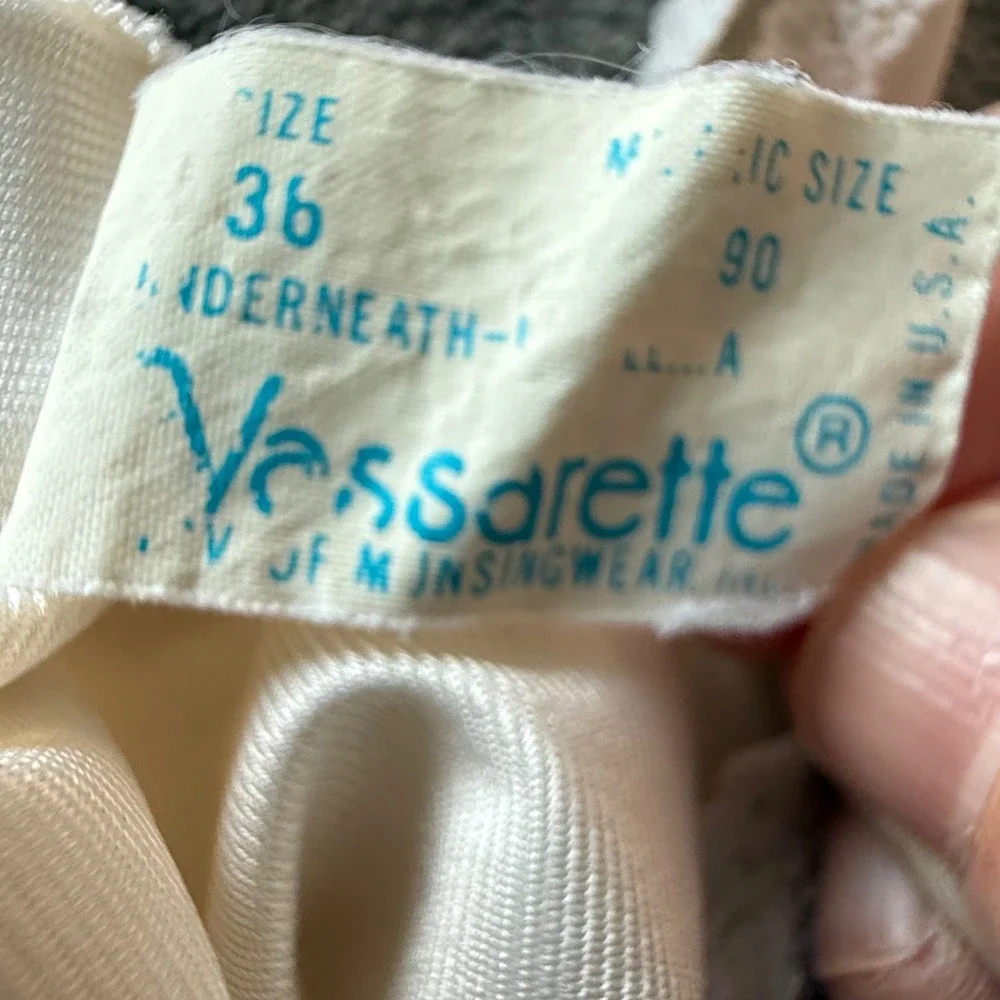 Vintage‎ Vassarette Lace Satin Cami 36 Ivory Nylon USA 70s 80s